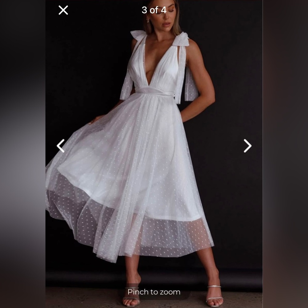 Selfie Leslie KATHRYN TIED SHOULDER MESH
MIDI DRESS WHITE